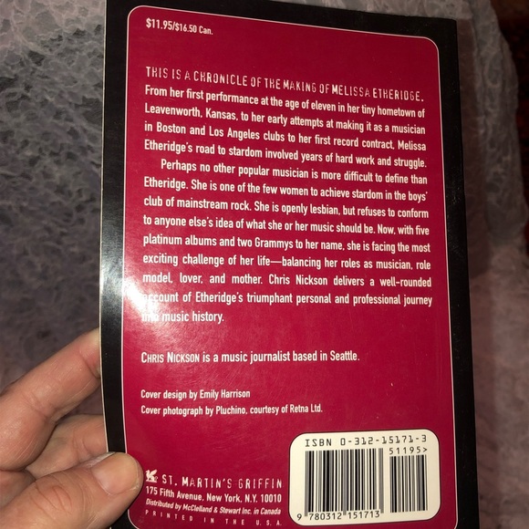 Melissa Etheridge Biography Book - Picture 5 of 5